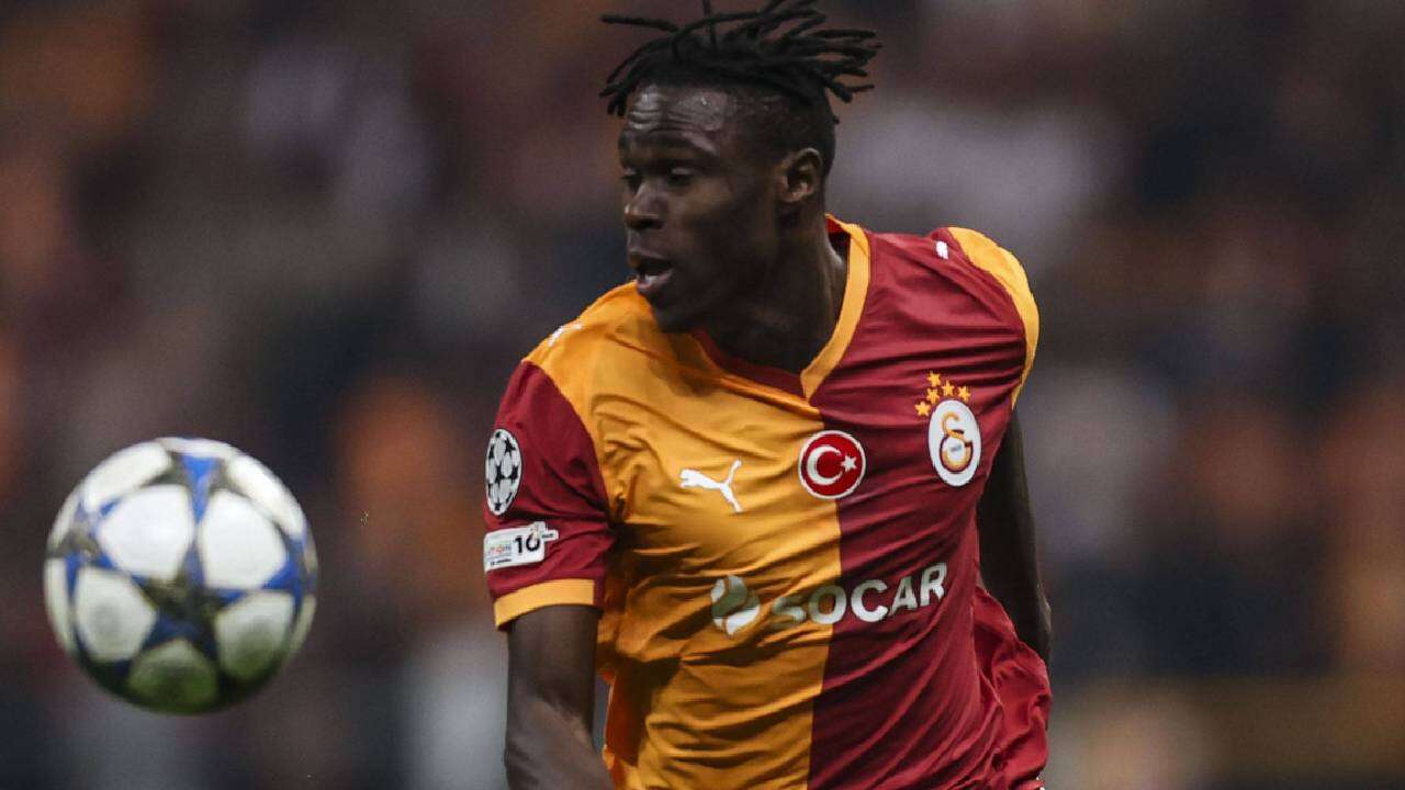 Galatasaray'da deprem üstüne deprem: Okan Buruk 23 milyon euroluk yıldızın biletini kesti, kendine kulüp bul! 6